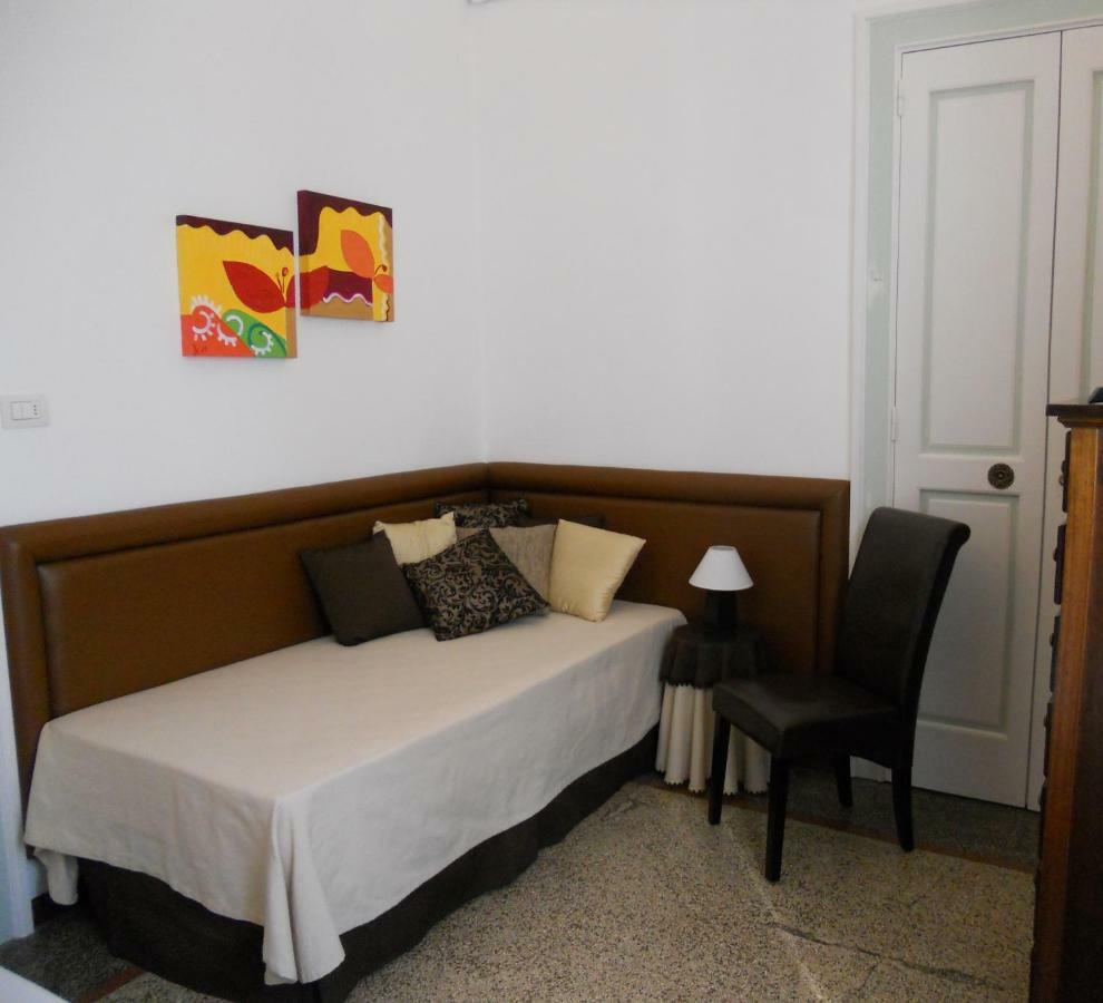 Palazzo De Tomasi B&B 갈리폴리 외부 사진