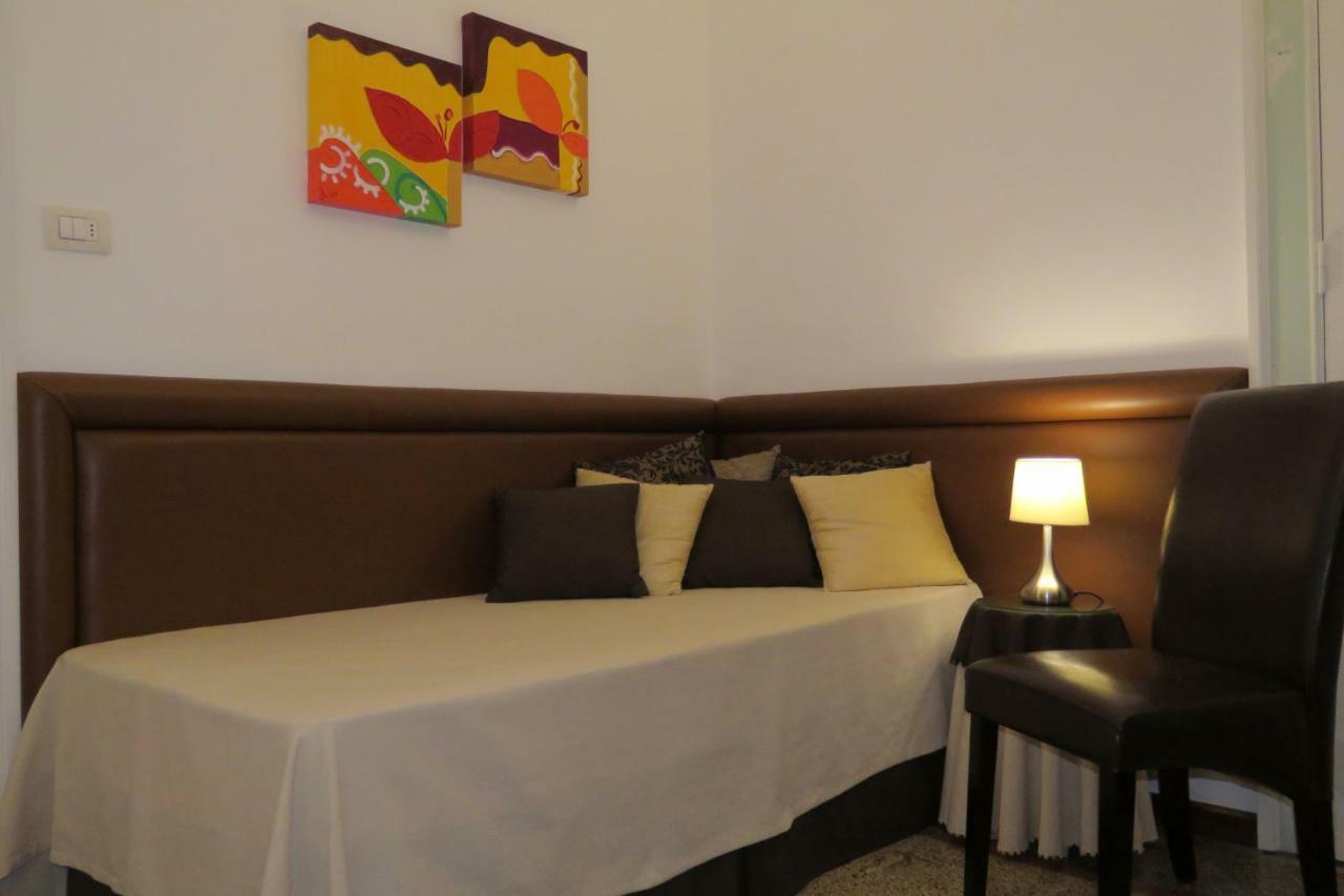 Palazzo De Tomasi B&B 갈리폴리 외부 사진