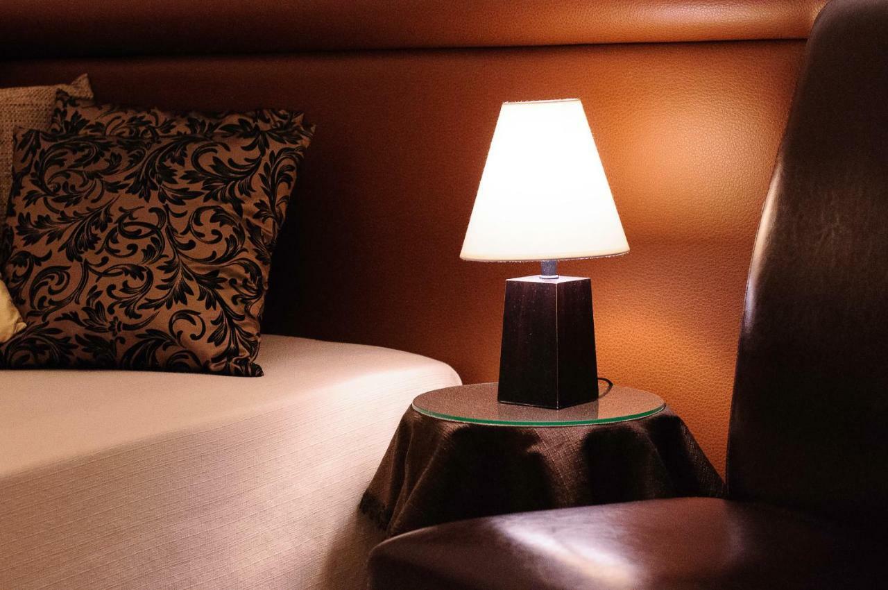 Palazzo De Tomasi B&B 갈리폴리 외부 사진
